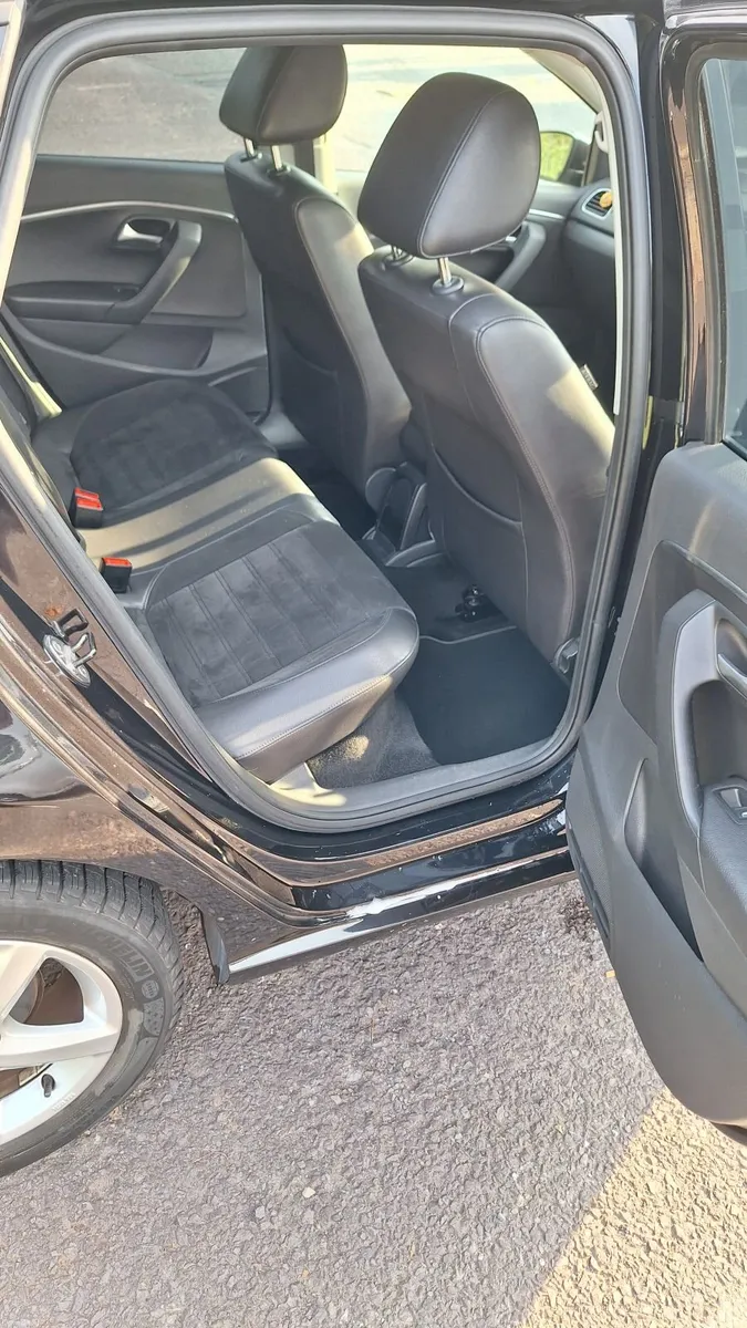 AUTOMATIC Polo 2017 1.2 Petrol Black - Image 6