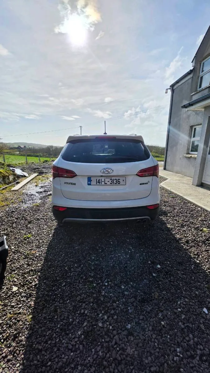 Hyundai Santa Fe 7 seater 6 speed manual - Image 5