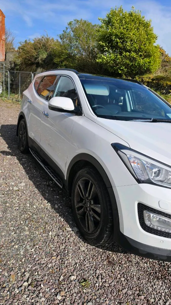 Hyundai Santa Fe 7 seater 6 speed manual - Image 2