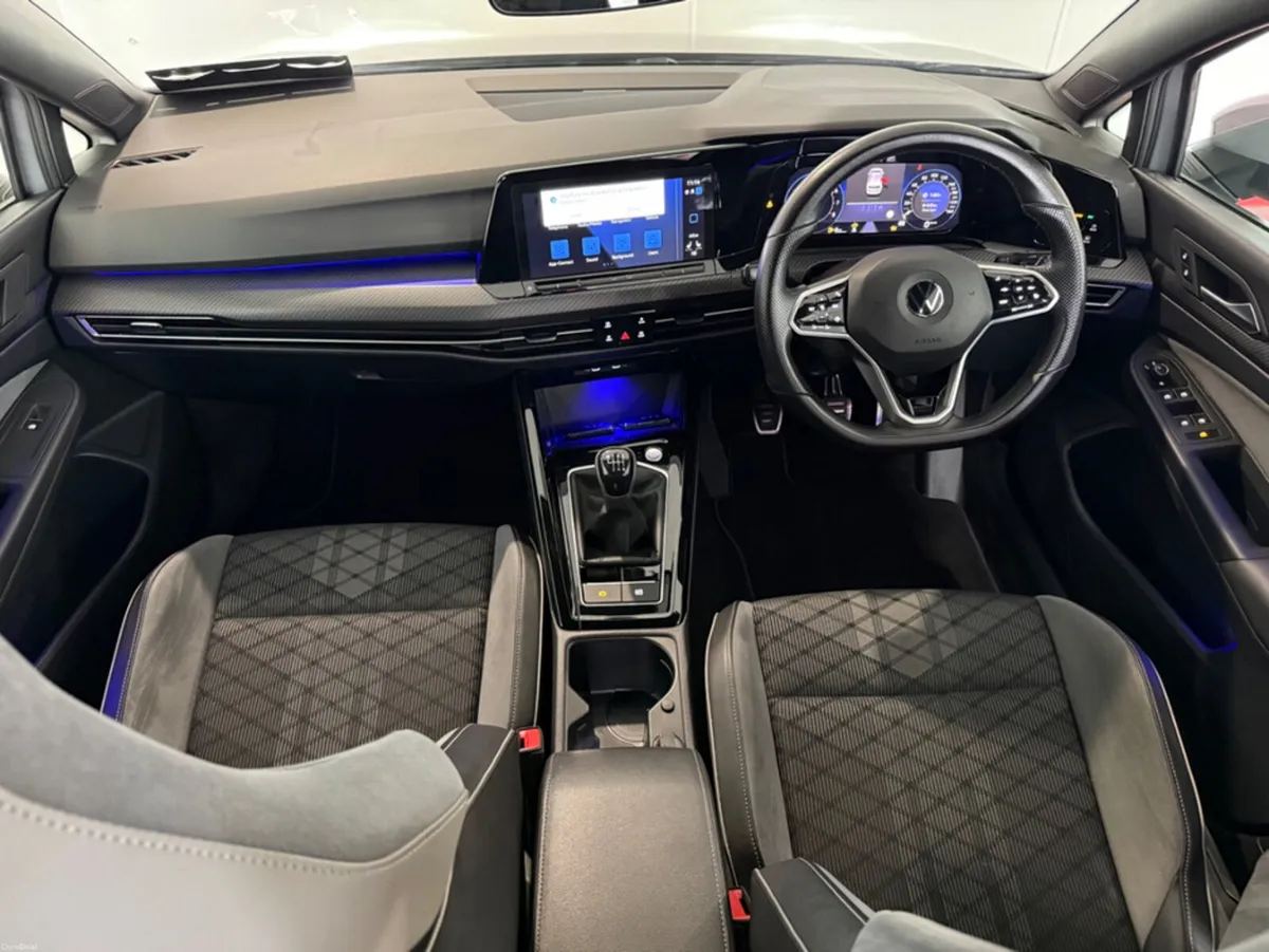 Volkswagen Golf R-LINE 1.5 TSI 130HP 5DR - Image 3