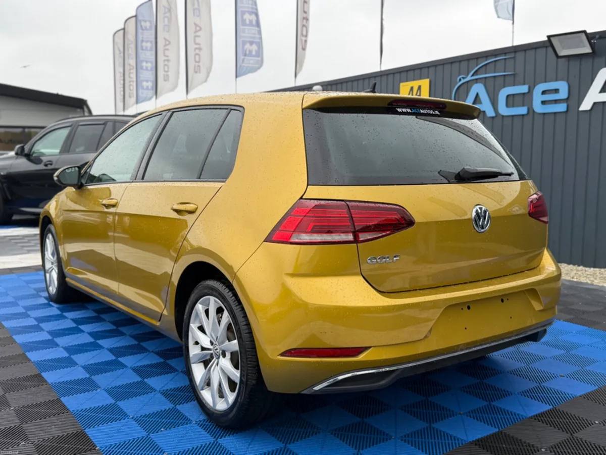 Volkswagen Golf COMFORTLINE - 1.2L PETROL - AUTO - - Image 6