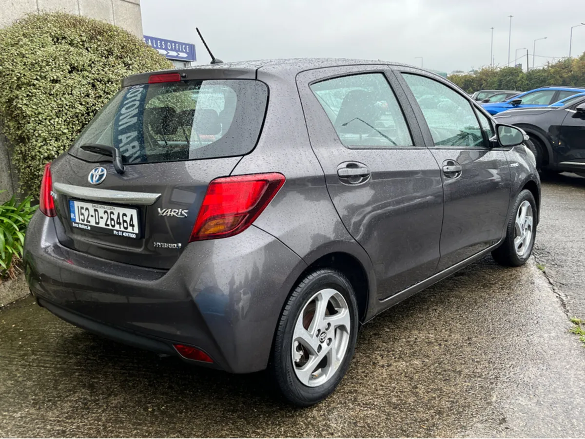 Toyota Yaris ICON HYBRID AUTOMATIC 1.5 PETROL //RE - Image 5