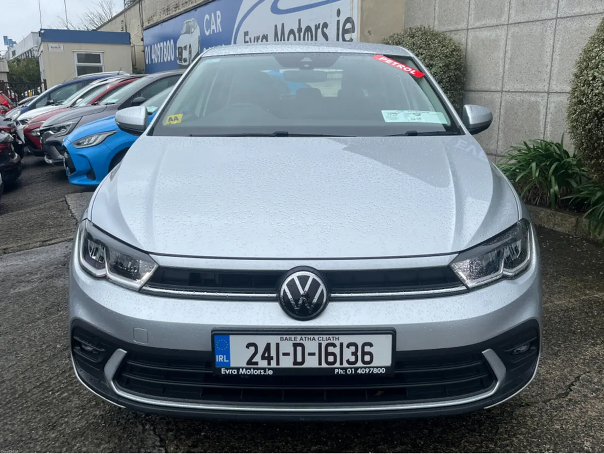 Volkswagen Polo LIFE 1.0 PETROL MANUAL //REVERSE C - Image 2