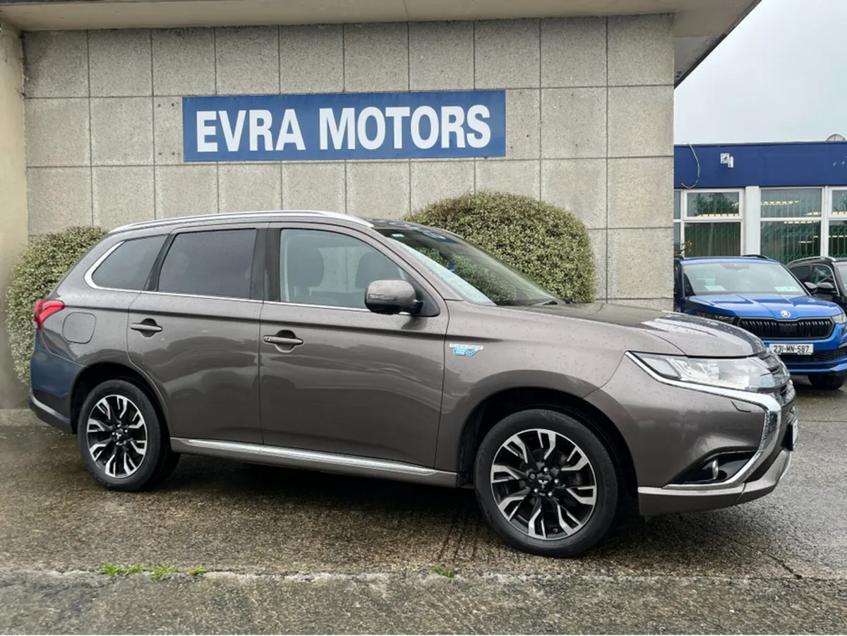 Mitsubishi Outlander 4H 4WD HYBRID PHEV AUTOMATIC - Image 3