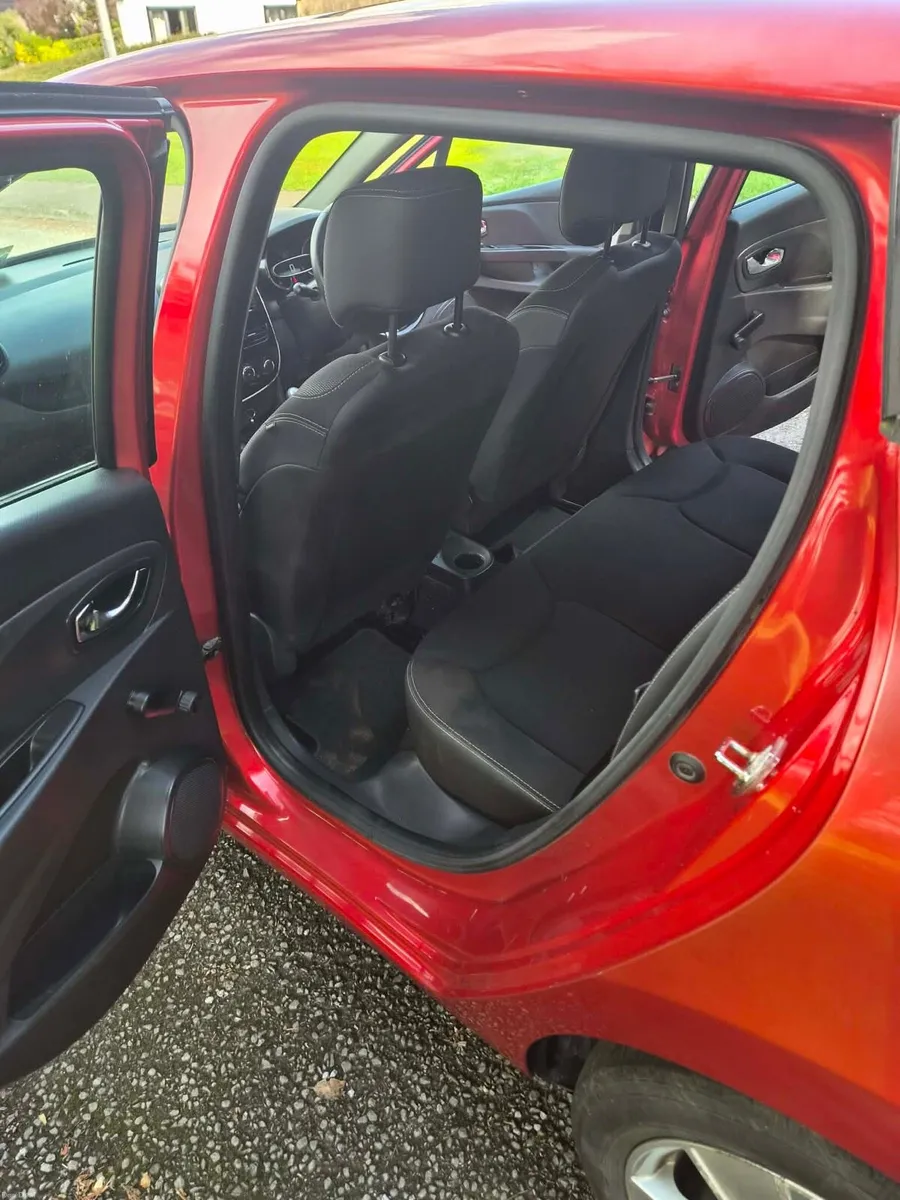 141 Renault Clio 1.2 petrol - Image 6