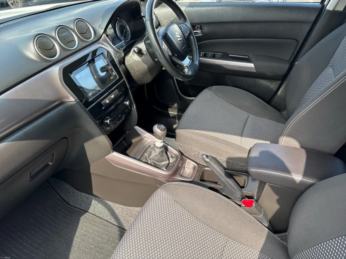 Suzuki Vitara 1.4 BOOSTERJET HYBRID S SZ-T 5DR - Image 2