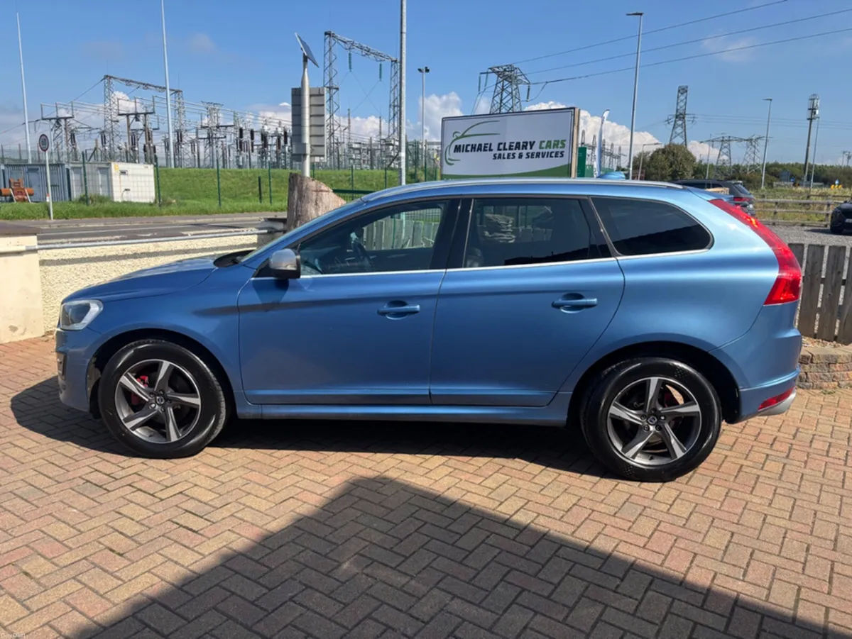 Volvo XC60 2.4D D4 R-DESIGN LUXURY NAV AWD RDSIGN - Image 3