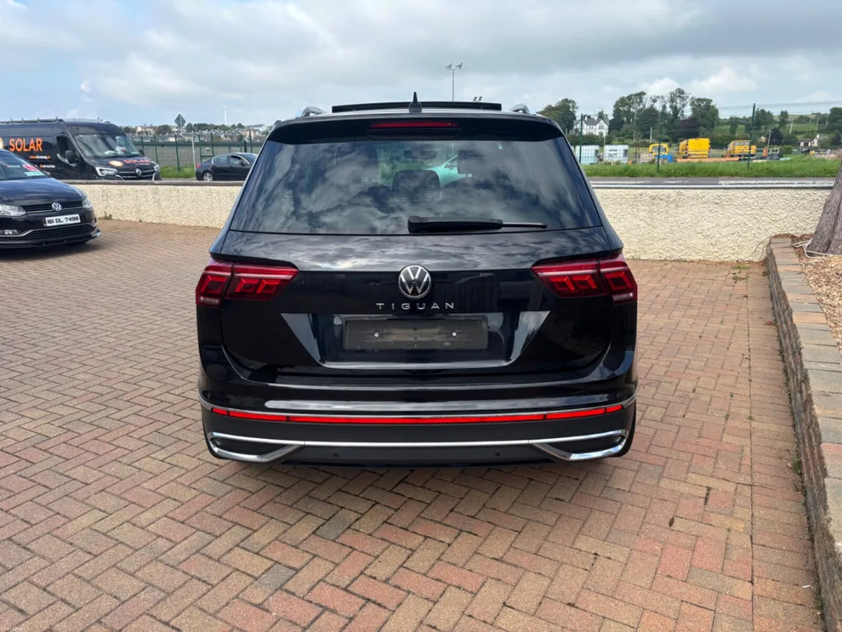 Volkswagen Tiguan ELEGANCE 2.0 TDI MANUAL 6SPEED F - Image 5