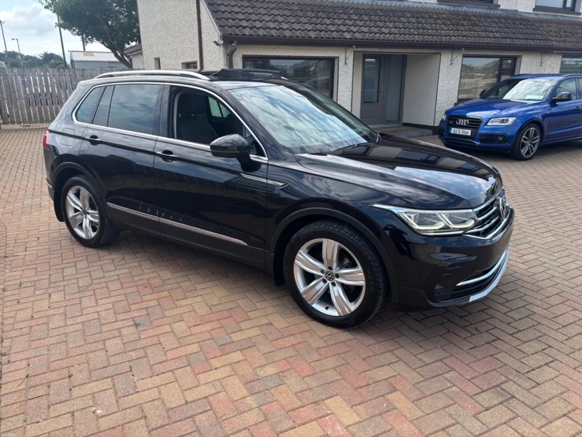 Volkswagen Tiguan ELEGANCE 2.0 TDI MANUAL 6SPEED F - Image 6