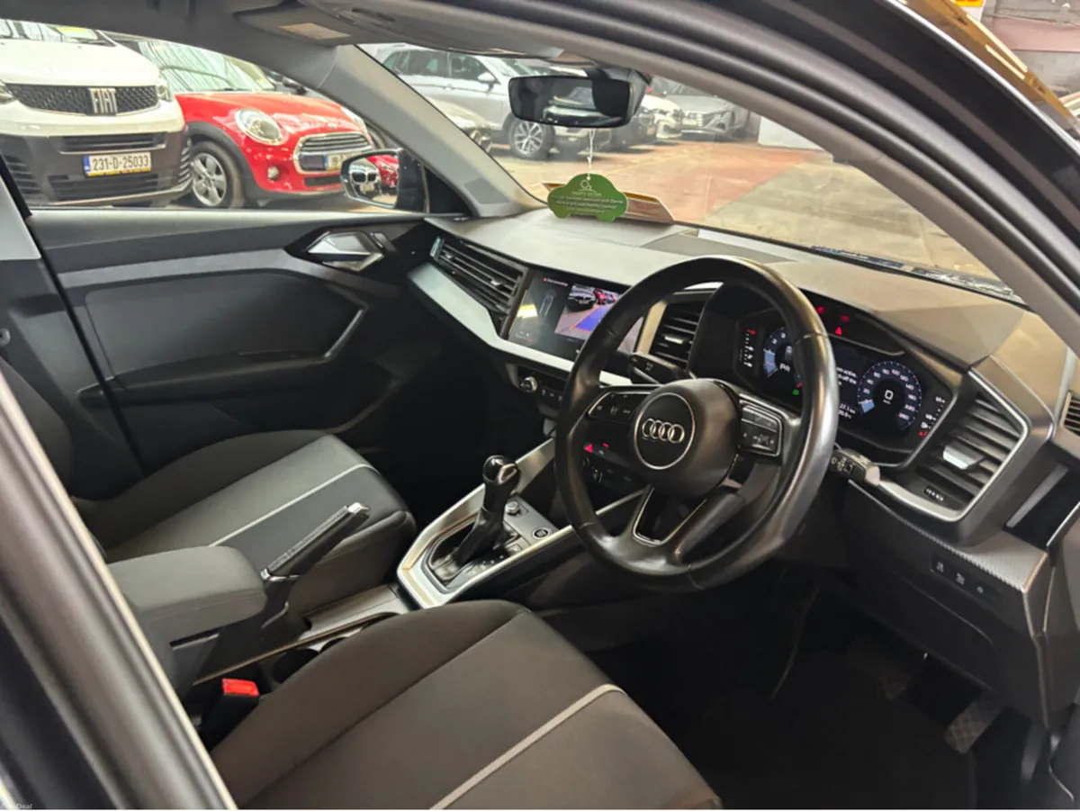 Audi A1 1.0  5DR AUTO 25 Two Tone - Image 6