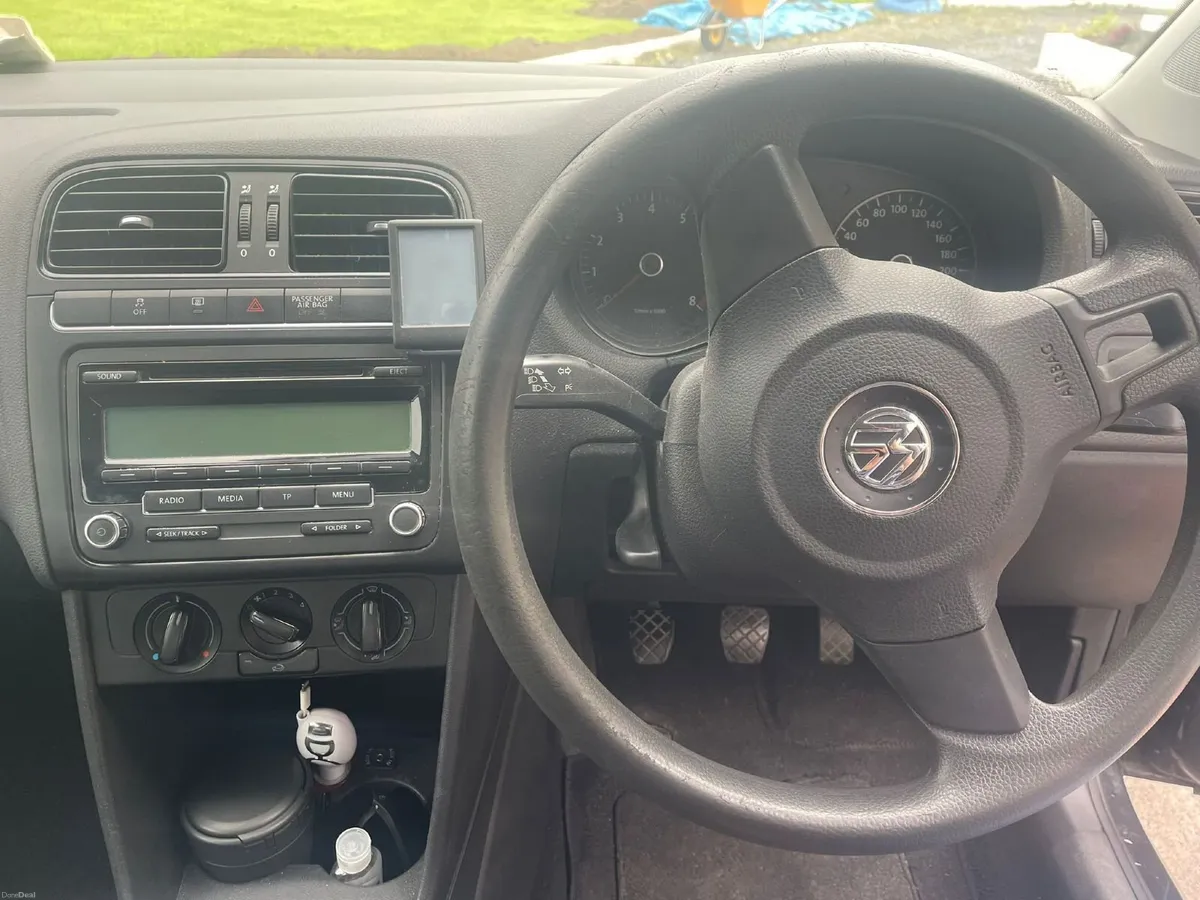 Volkswagen Polo 2011 - Image 5