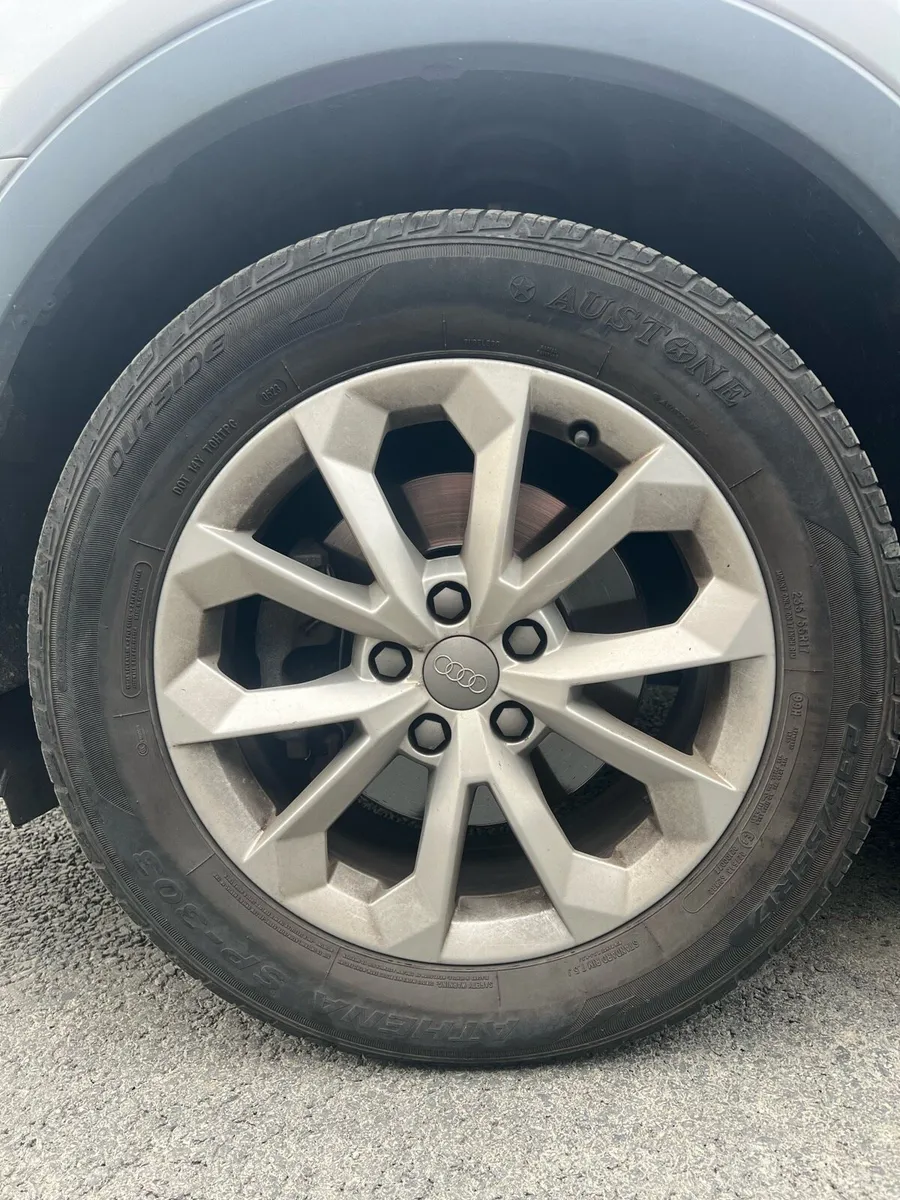 Audi Q3 - Image 3