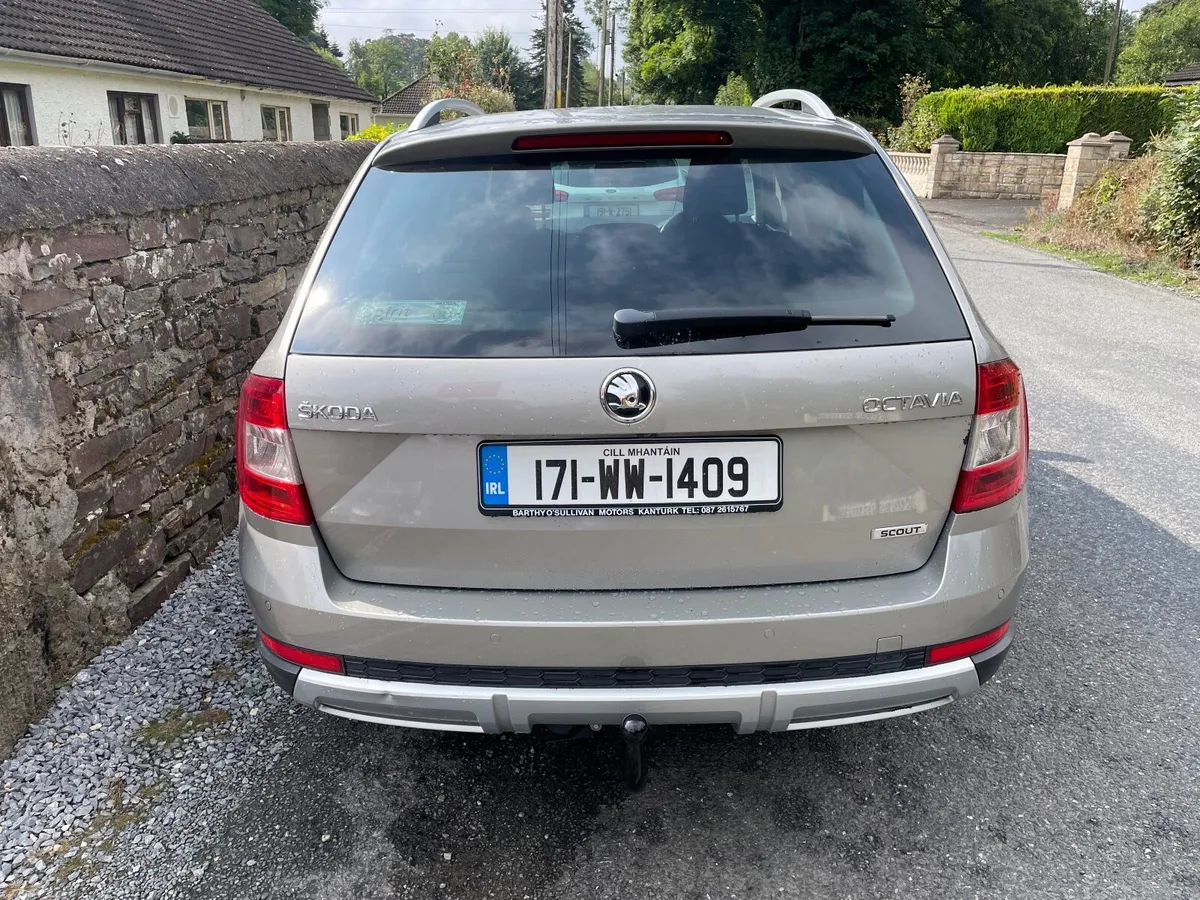 Skoda Octavia Automatic 4x4 Estate - Image 4