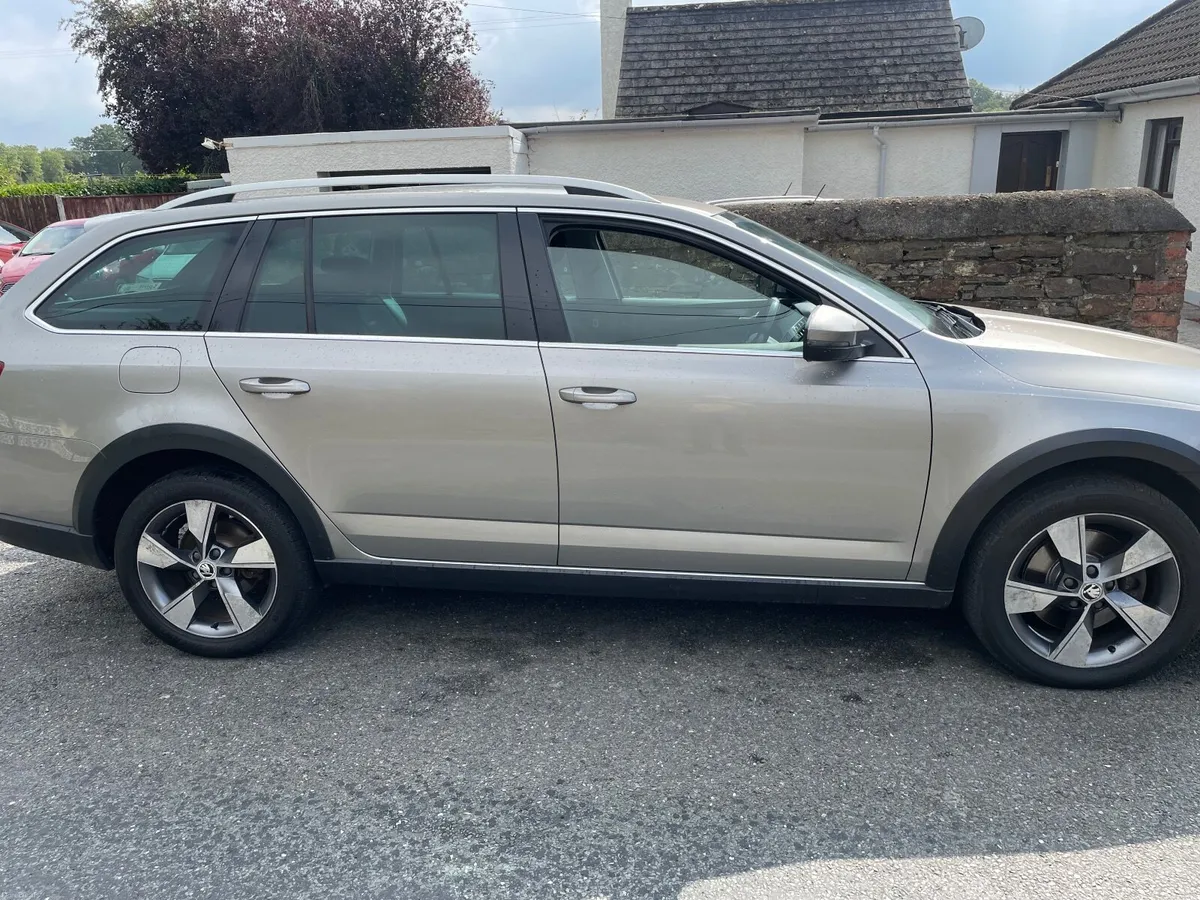 Skoda Octavia Automatic 4x4 Estate - Image 3
