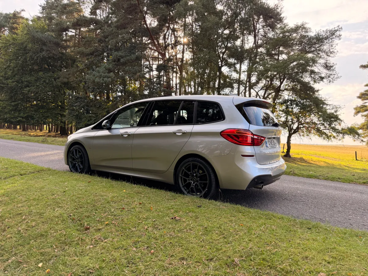 BMW 2-Series 2015 M Sport 7 Seats Auto Low KM - Image 5