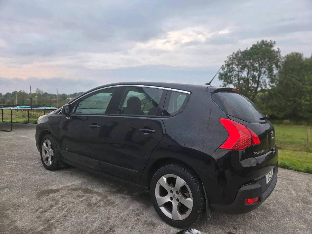 Car - Image 3