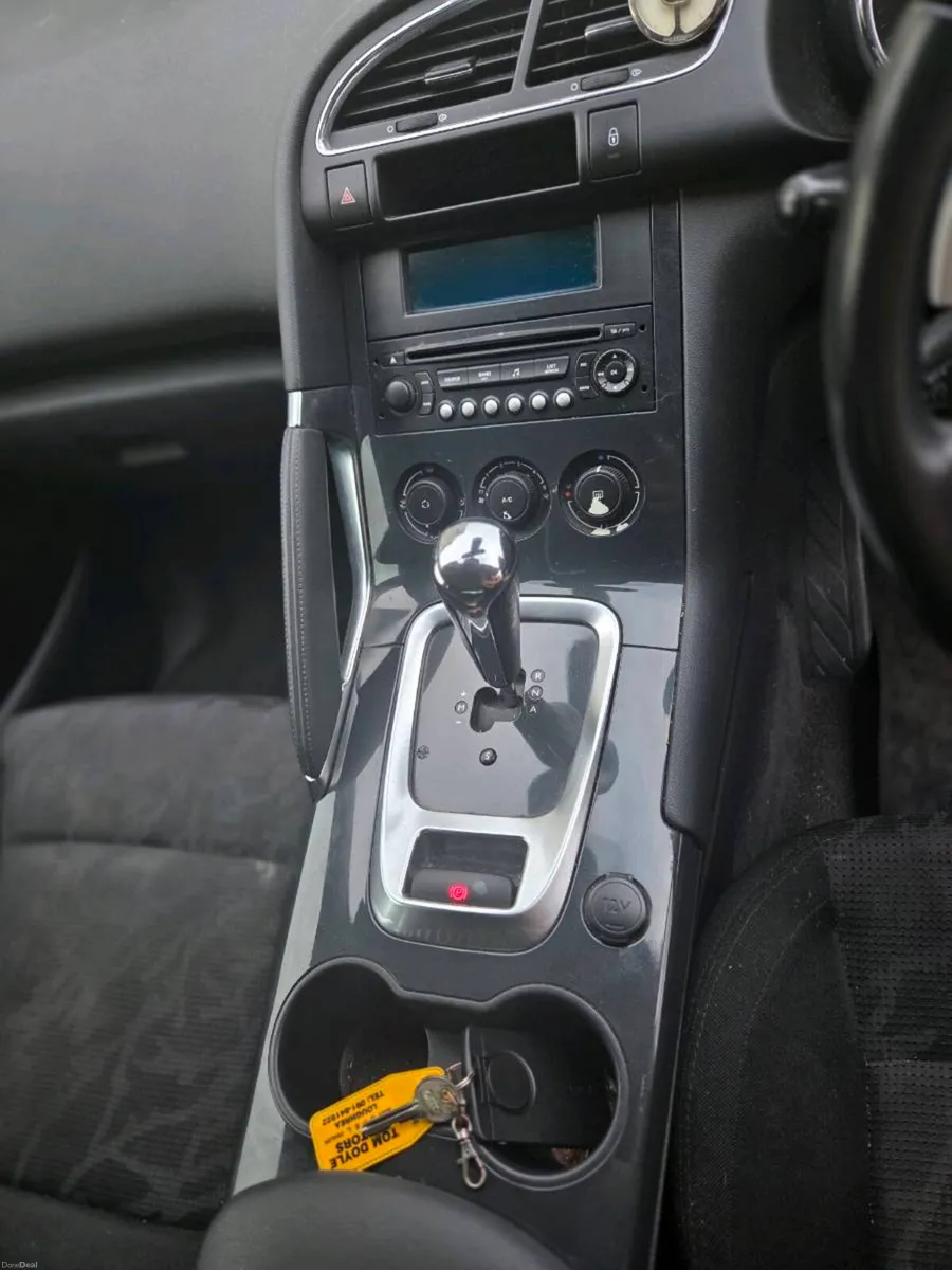 Car - Image 4