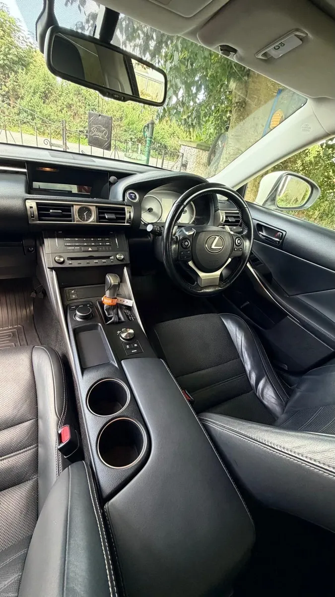 Lexus is300H NCT until 2028 - Image 4