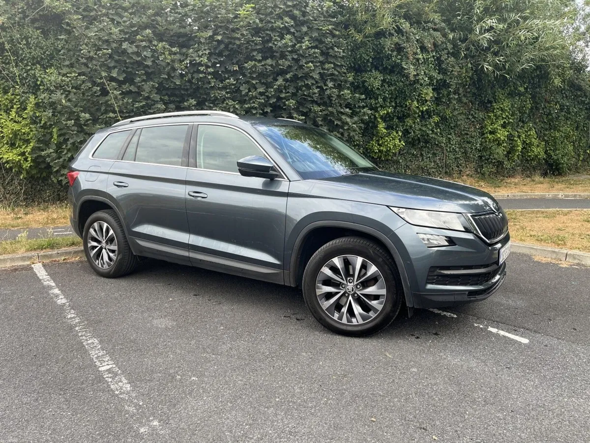 Kodiaq : 7 seater : Leather : 1 owner : low KMS - Image 4
