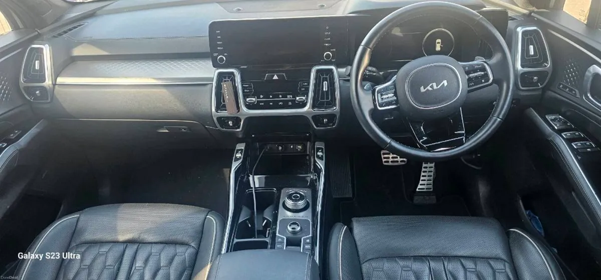 Kia Sorento K4 PHEV - UK Ex Demo - top spec - Image 5