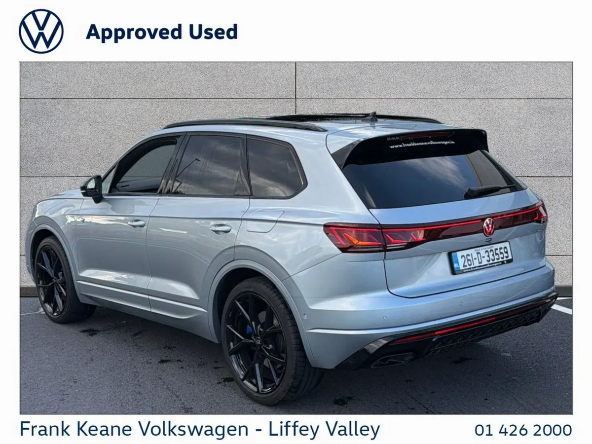 Volkswagen Touareg R 3.0 TSI PHEV 462HP *VIENNA LE - Image 3