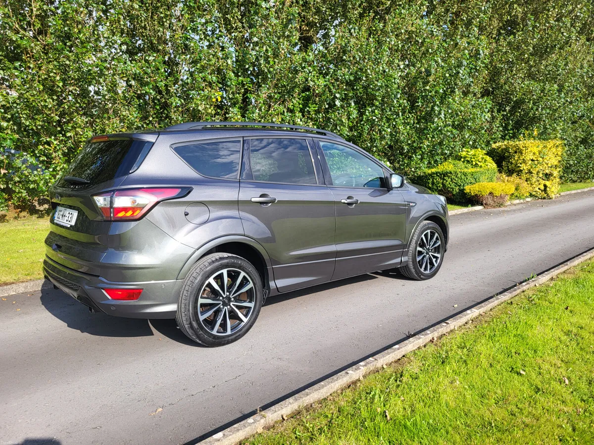 Ford Kuga ST LINE 1.5 DIESEL. NEW NCT - Image 2