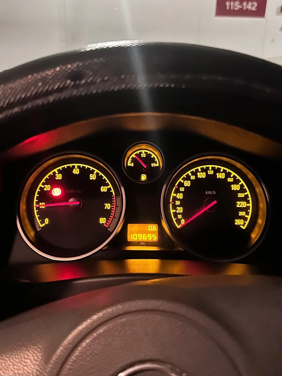 Opel Astra 1.4L petrol - Image 4