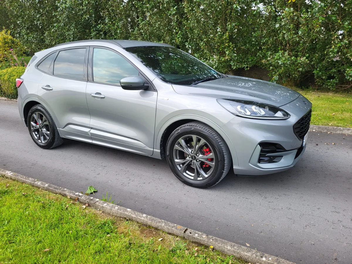 Ford Kuga ST LINE. 1.5 DIESEL  LOW KMS - Image 1