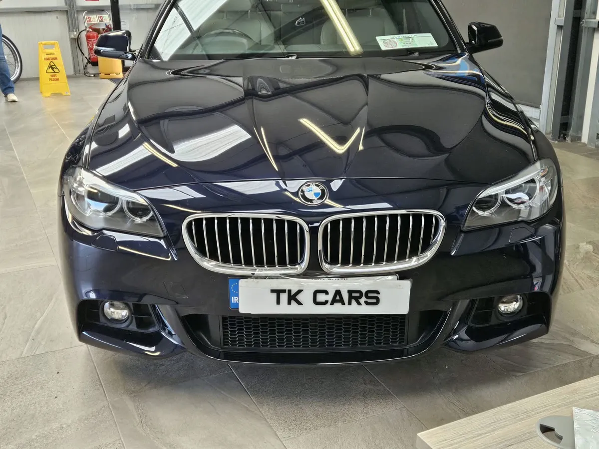 16 BMW 520 SERIES M-SPORT - Image 5