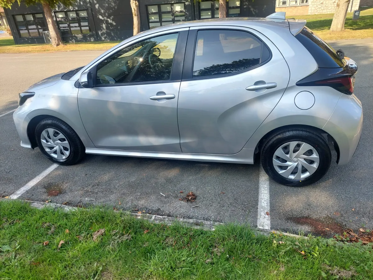 TOYOTA YARIS 1.5 HYBRID | 2021 | AUTOMATIC - Image 2