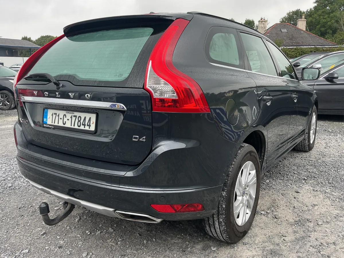 2017 XC60 2.0 DIESEL D4 LEATHER SAT NAV - Image 5