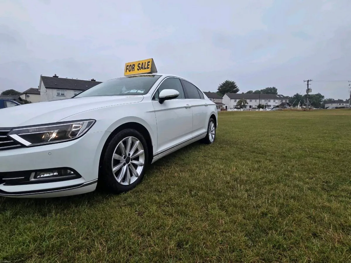 VOLKSWAGEN PASSAT - Image 2