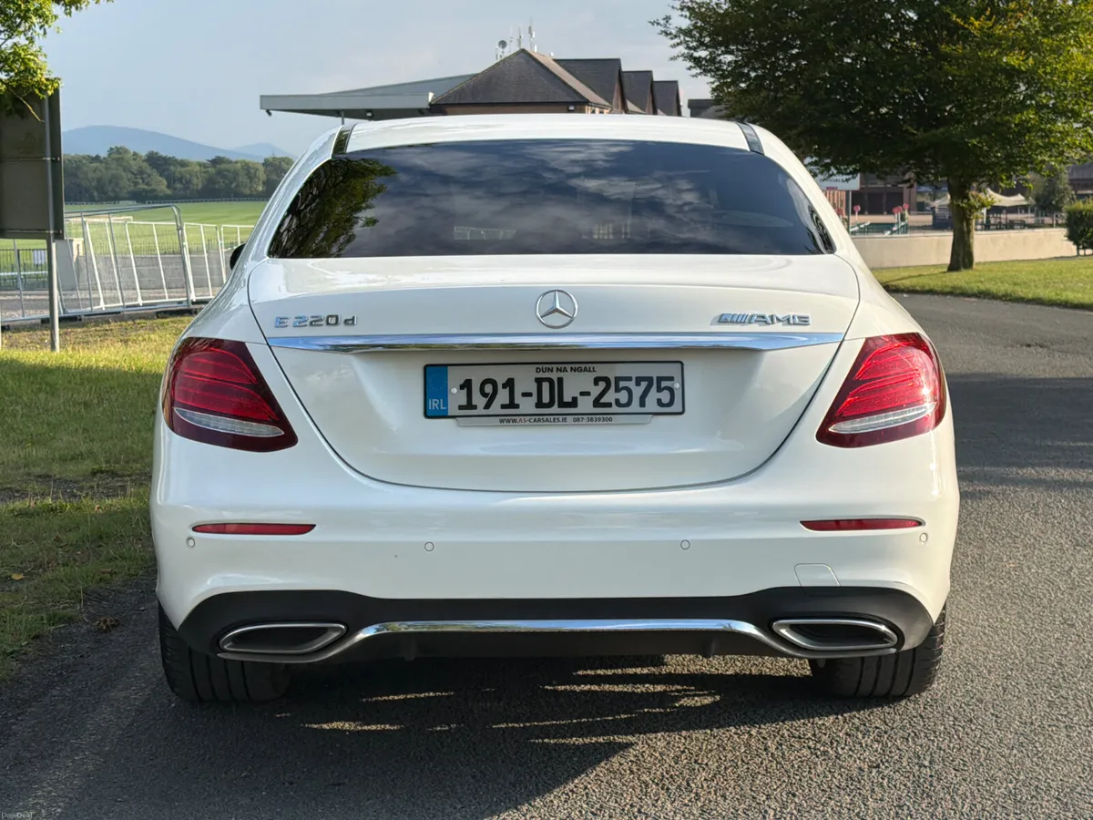Mercedes-Benz E-Class 2019 AMG low Mileage - Image 6