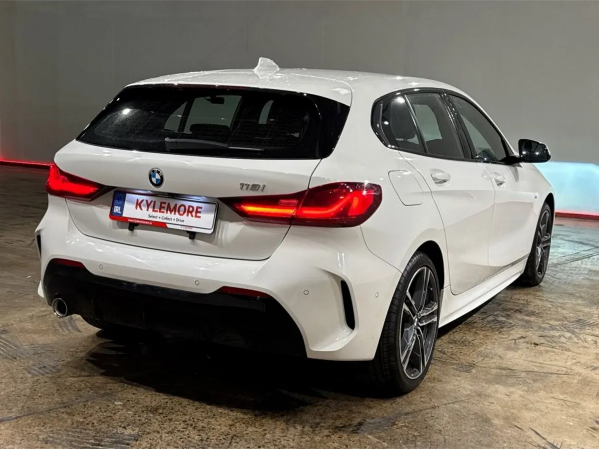 BMW 1-Series 1.5 AUTOMATIC M SPORT - BLACK HALF LE - Image 3
