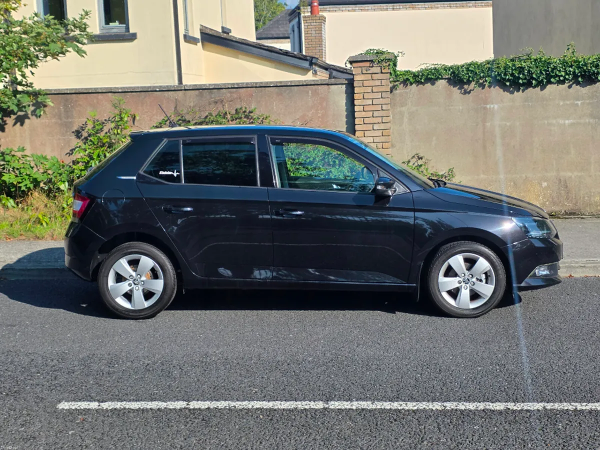 Skoda Fabia Ambition 1 0MPI 60HP 4DR - Image 2