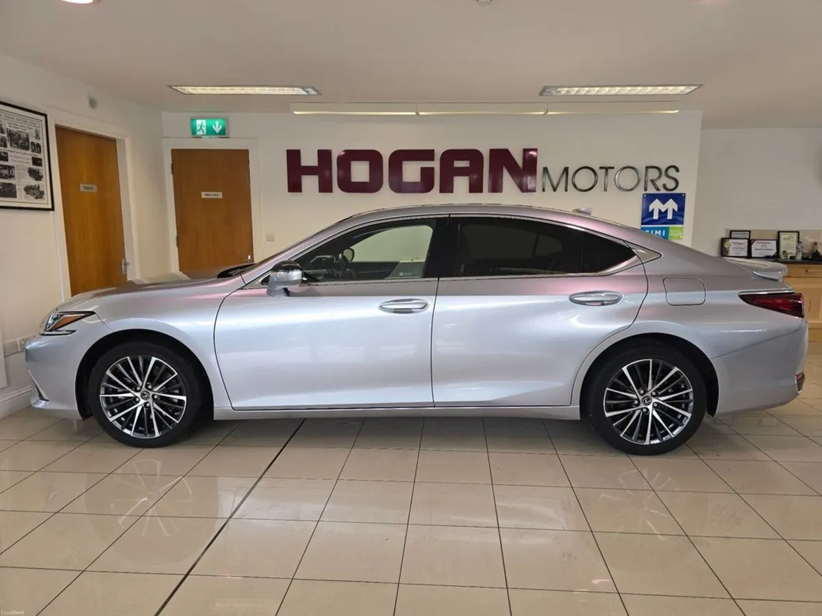 Lexus ES Premium Hybrid * BEST SPECIFICATION * - Image 4