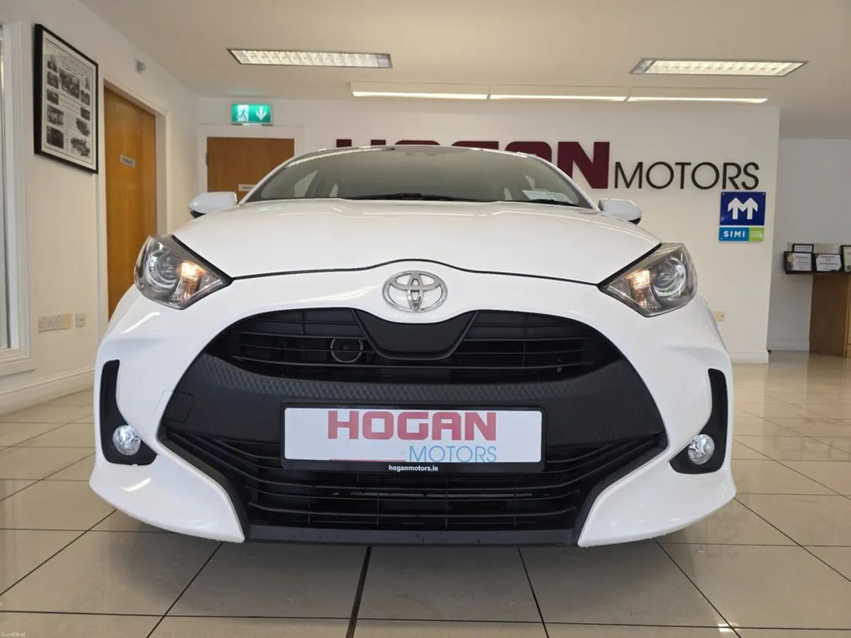 Toyota Yaris 1.0 Luna - Image 2