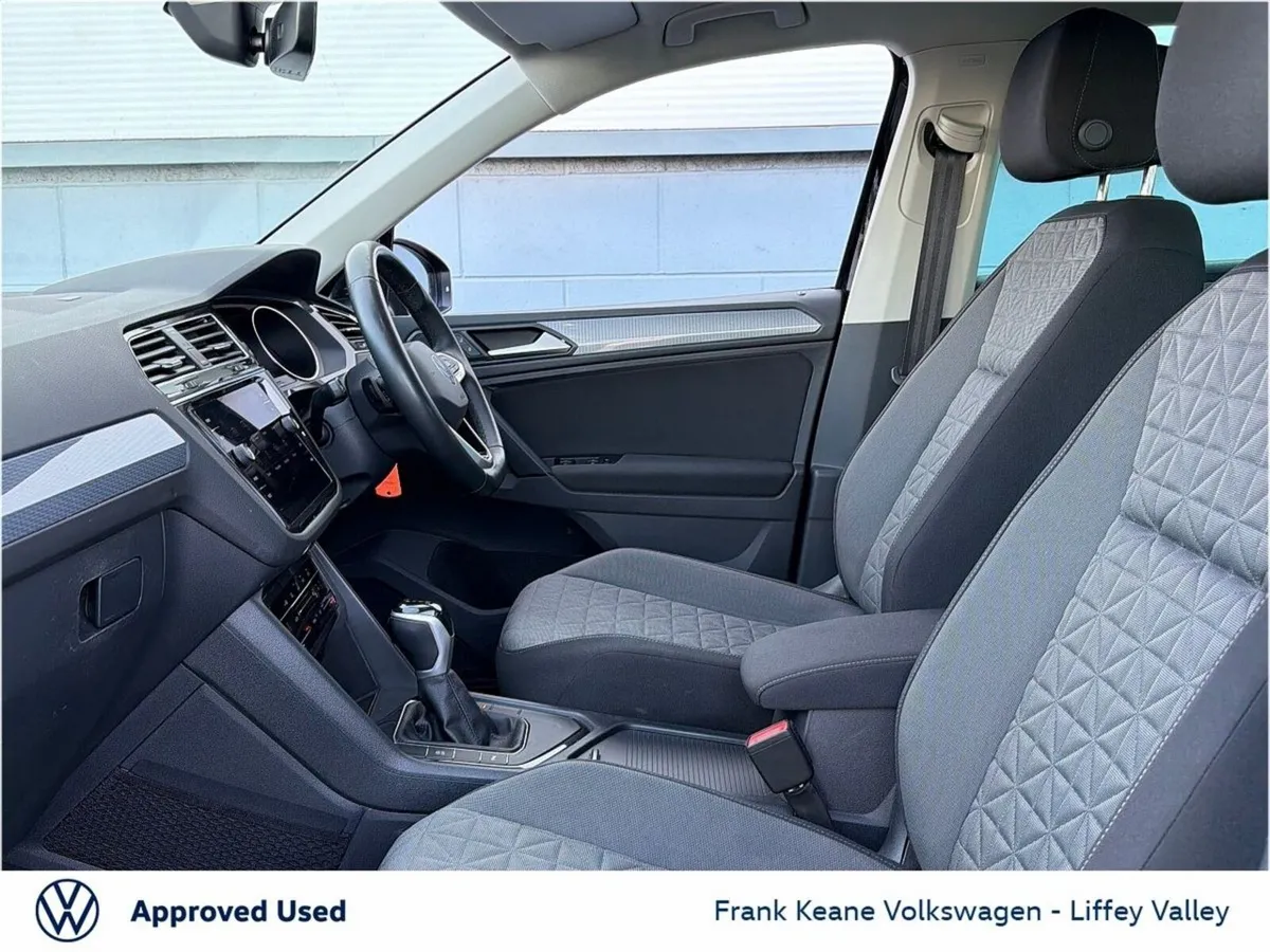 Volkswagen Tiguan LIFE AUTO 2.0TDI DSG 150HP *DEEP - Image 4