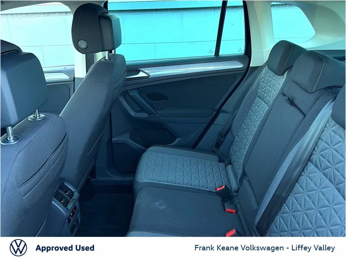 Volkswagen Tiguan LIFE AUTO 2.0TDI DSG 150HP *DEEP - Image 6