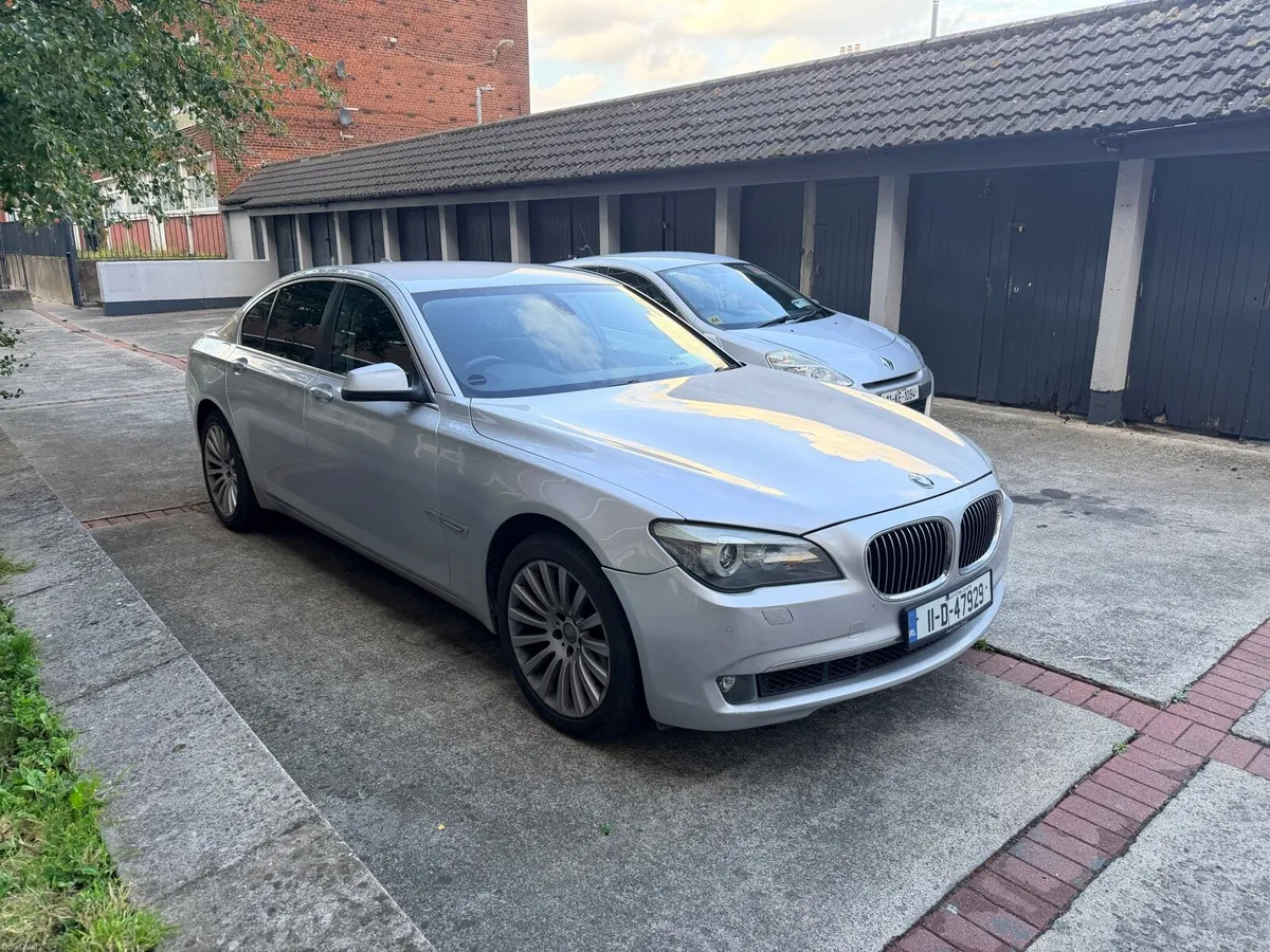 BMW 730d - Image 2