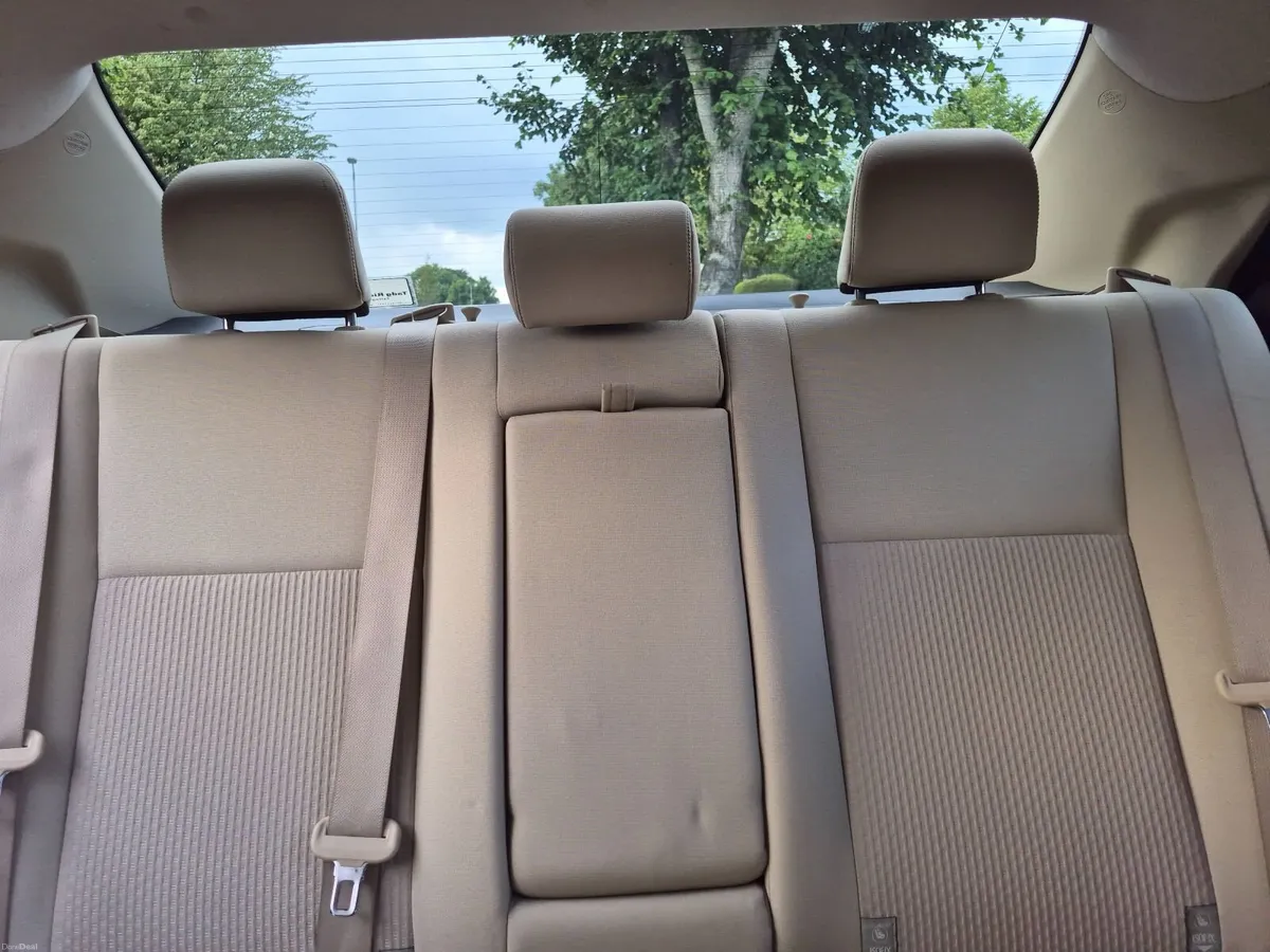 Toyota Corolla 2015 - Image 5