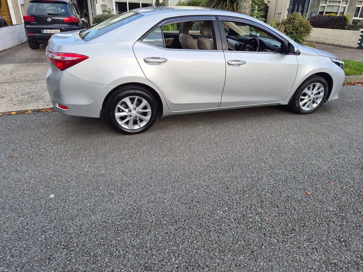 Toyota Corolla 2015 - Image 4