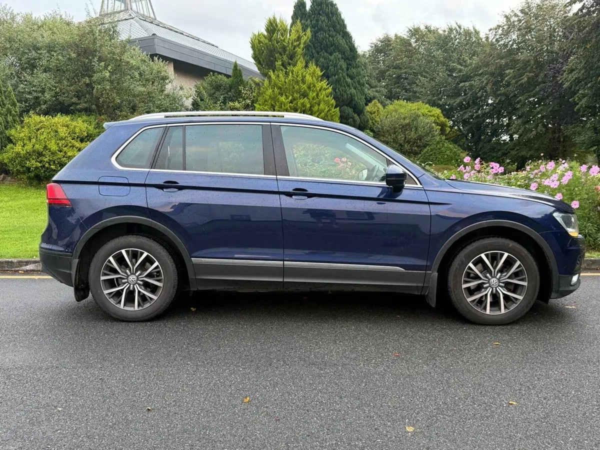 2017 VOLKSWAGEN TIGUAN 2.0TDI SUNROOF - Image 4