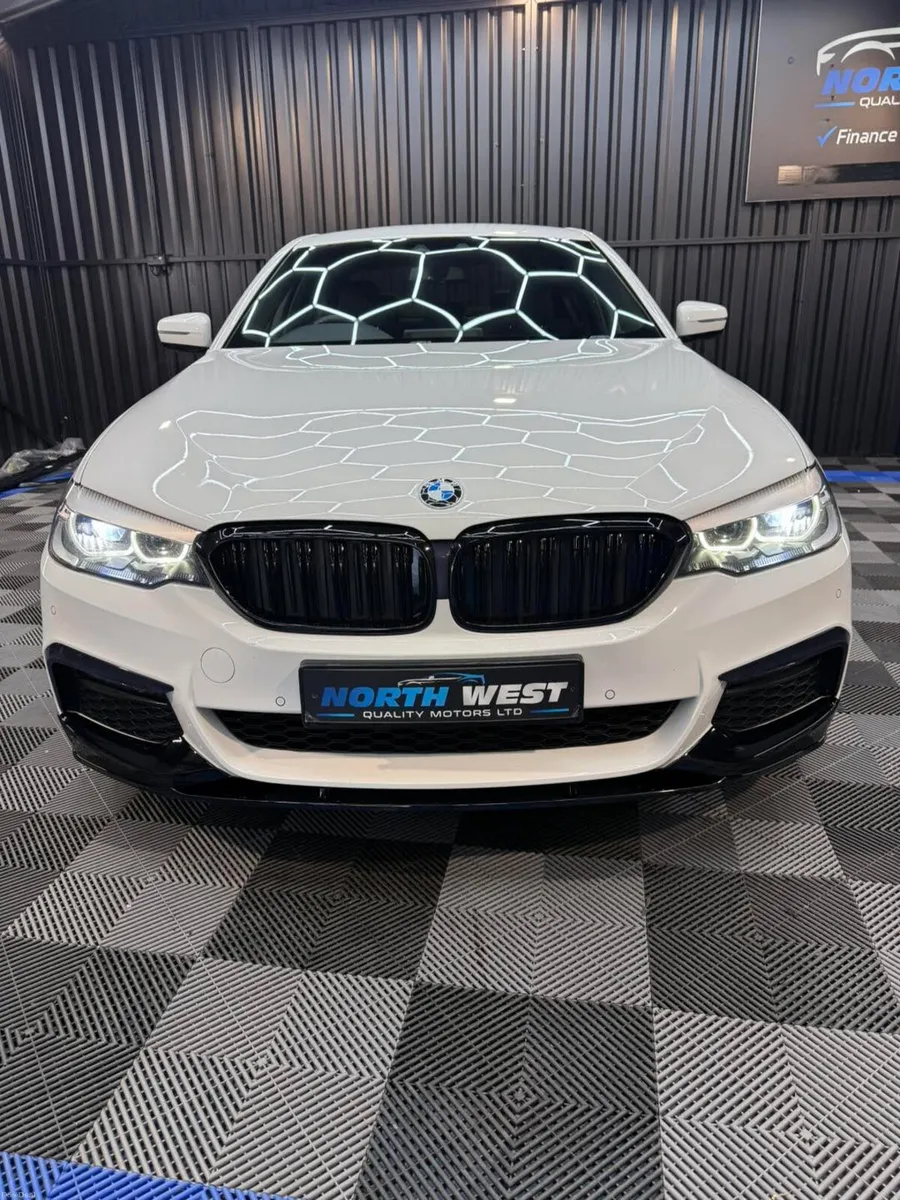 BMW 5-Series 2019 530E Msport - Image 6