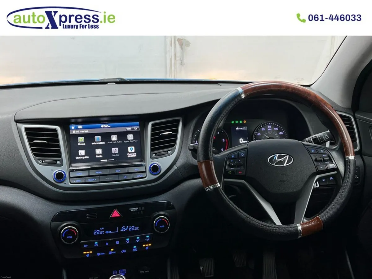 Hyundai Tucson 1.7 Premium, Manual, Reversing came - Image 4
