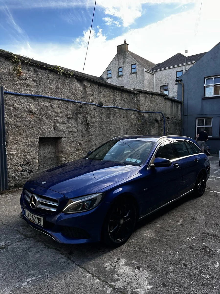 Mercedes C350e - Image 2