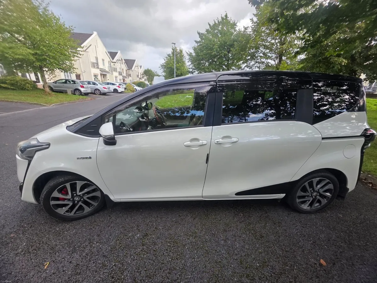 Toyota Sienta 2016 - Image 4