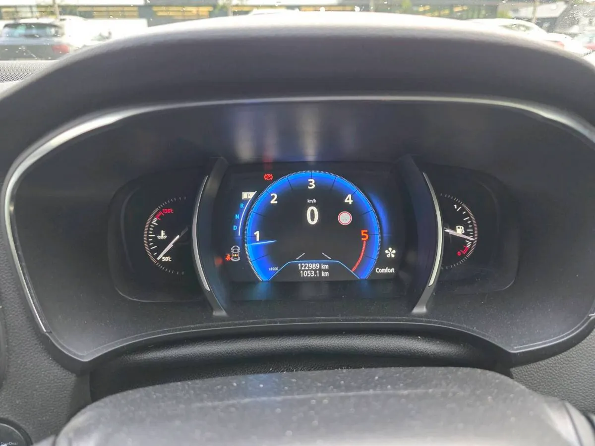 Renault megane 2018. Automatic - Image 5