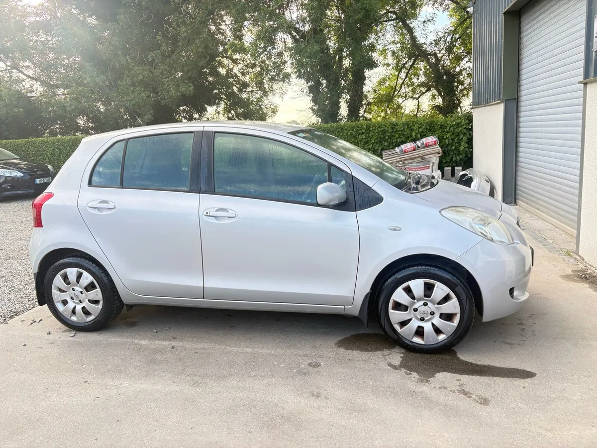 Toyota Yaris 1.0 Vvti 2008 - Image 2