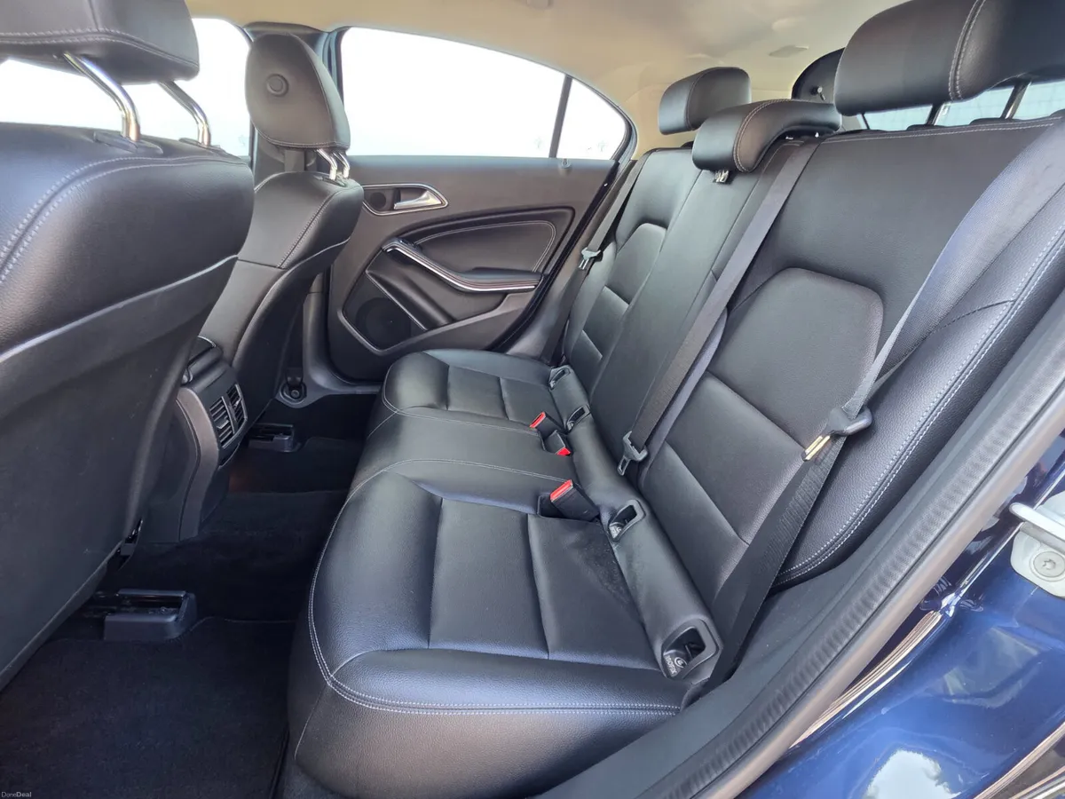 2017 Mercedes-Benz A180D SPORT AUTO / FULL LEATHER - Image 5